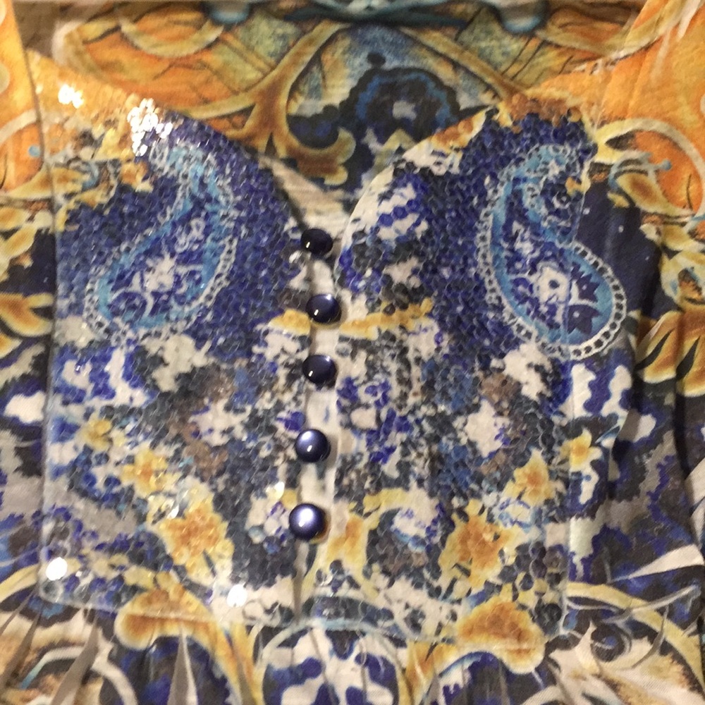 Top - Picture 2 of 3